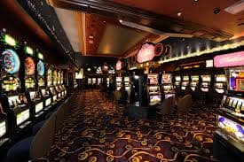 Antarmuka aplikasi hantam11 dengan meja live dealer blackjack